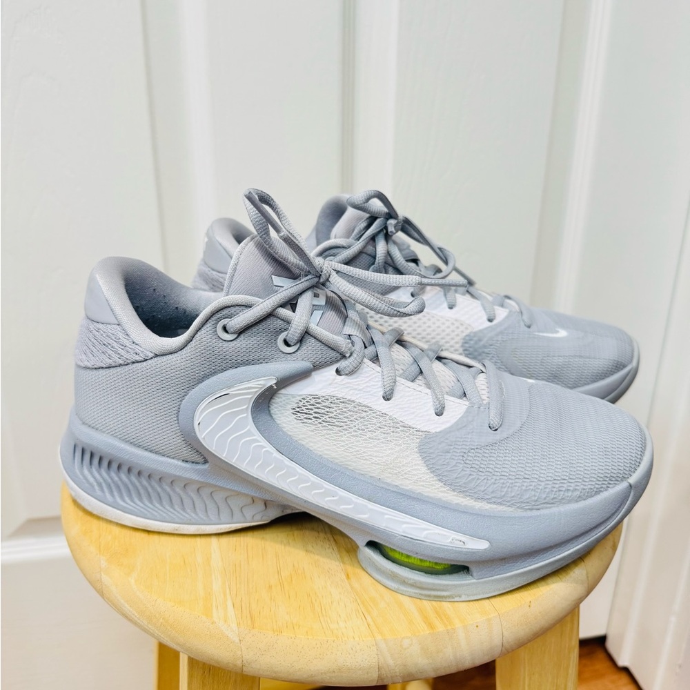 Nike Freak 4 (team) sneaker